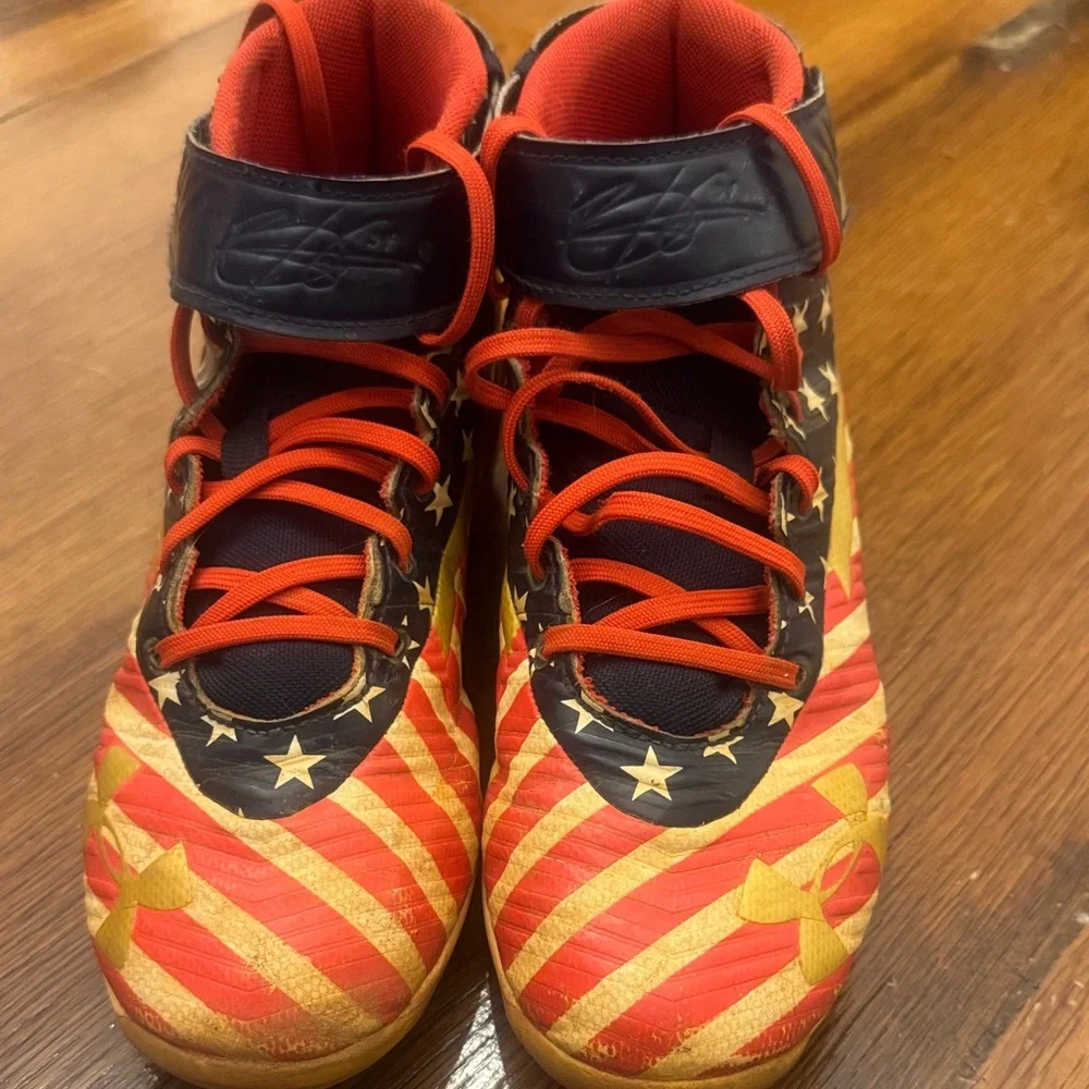 Under Armour Kids Red, White, and Blue Baseball Cleats - Picture 2 of 4